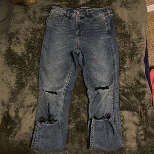 women’s skinny jeans with holes